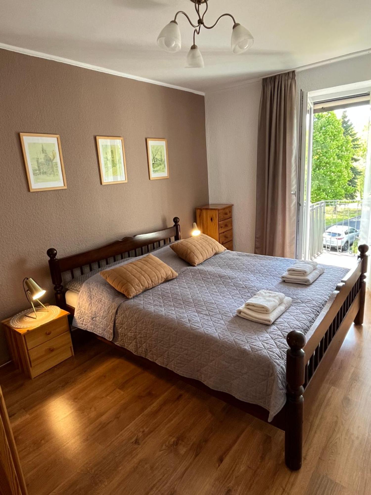 Sweet Home Cieplice Mountain View Apartament By The Main Park And Thermal Pools يلينيا غورا المظهر الخارجي الصورة
